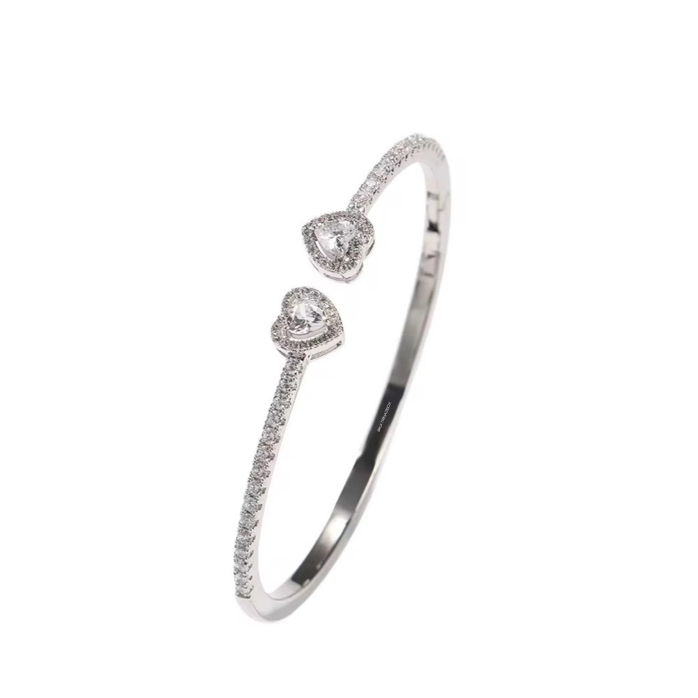Elegant Silver Heart Bangle Bracelet 7inch